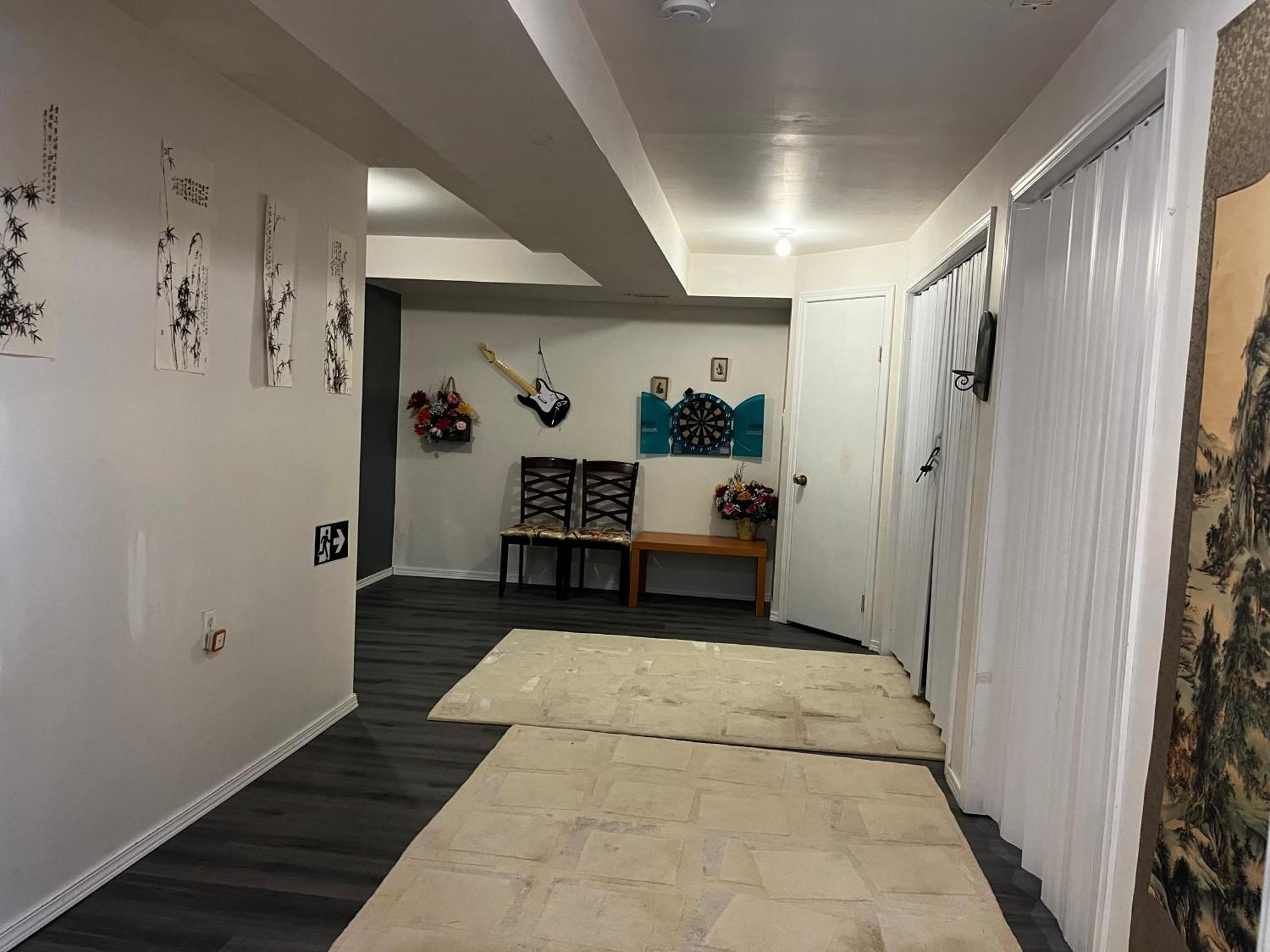 Hidden Valley New Basement Suite With Private Bathroom! Κάλγκαρι Εξωτερικό φωτογραφία