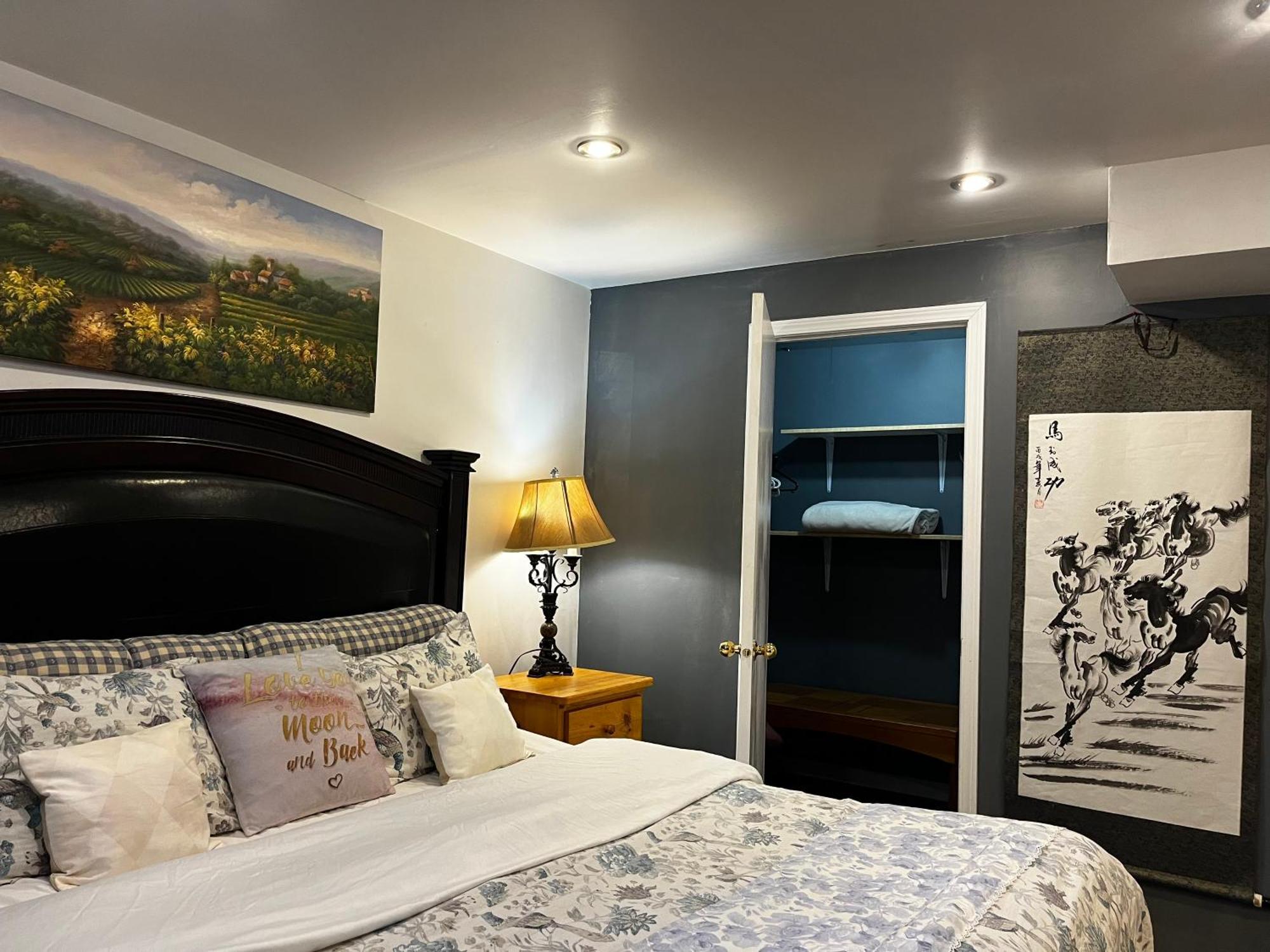 Hidden Valley New Basement Suite With Private Bathroom! Κάλγκαρι Εξωτερικό φωτογραφία